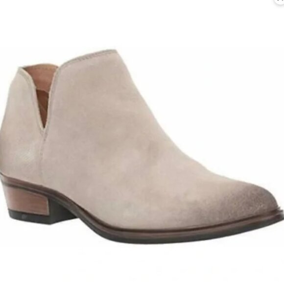 Crevo GUC Size 9.5  Leighton Perf Leather Ankle Boot - Picture 1 of 11